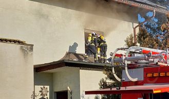 Vorschaubild: Bewohner aus brennendem Haus gerettet