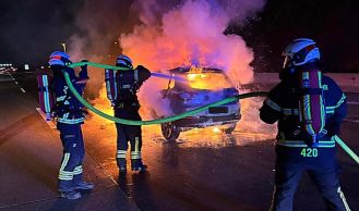 Vorschaubild: PKW Vollbrand 
