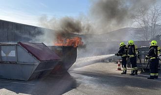 Vorschaubild: Containerbrand rasch unter Kontrolle