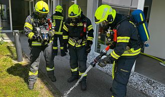 Vorschaubild: Zimmerbrand mit Menschenrettung