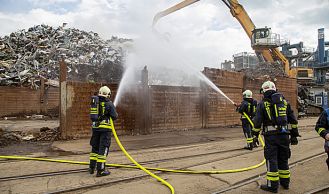 Vorschaubild: Brand in Entsorgungsbetrieb