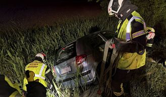 Vorschaubild: Pkw-Unfall: Unfreiwilliger Abstecher ins Feuchtgebiet
