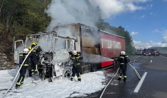 Vorschaubild: Lkw-Brand auf der A21