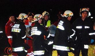Vorschaubild: Drei verletzte Personen nach Unfall