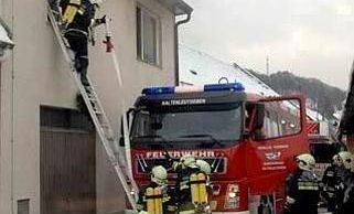 Vorschaubild: Zimmerbrand mit Person in Wohnung in Kaltenleutgeben