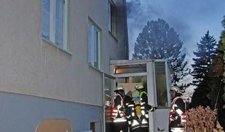 Vorschaubild: Brand im 1. Stock schnell gelöscht