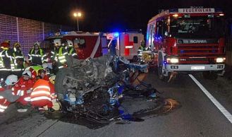 Vorschaubild: VU mit Menschenrettung in Biedermannsdorf