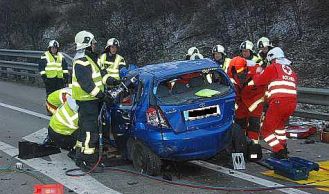 Vorschaubild: Eingeklemmte Person auf der A2 bei Wr. Neudorf