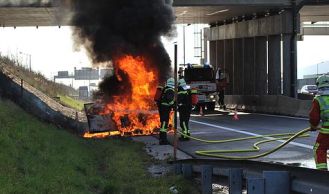 Vorschaubild: BMW in Vollbrand 