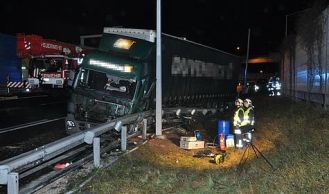 Vorschaubild: LKW Unfall vor dem Tunnel Vösendorf