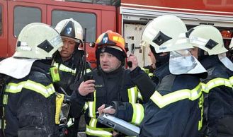 Vorschaubild: Dachstuhlbrand fordert 150 Feuerwehrmitgliedern