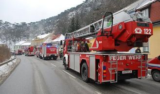 Vorschaubild: Zimmerbrand mit Menschenrettung 
