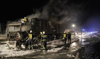 Vorschaubild: LKW in Vollbrand / Brunn am Gebirge