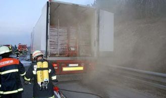 Vorschaubild: LKW Brand auf der A21 