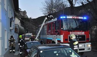 Vorschaubild: Menschenrettung bei Küchenbrand in Mödling