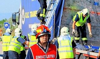Vorschaubild: Umgestürzter LKW-Anhänger auf A2