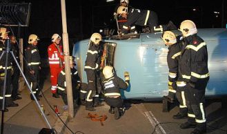 Vorschaubild: Verkehrsunfall mit Menschenrettung in Brunn