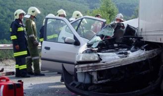 Vorschaubild: Pkw gegen Lkw auf  der  A 21: Zwei Tote