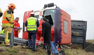 Vorschaubild: LKW Unfall am Knoten Vösendorf