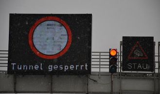Vorschaubild: LKW Bergung im Tunnel Vösendorf