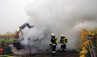 Vorschaubild: Schuppenbrand in Gumpoldskirchen